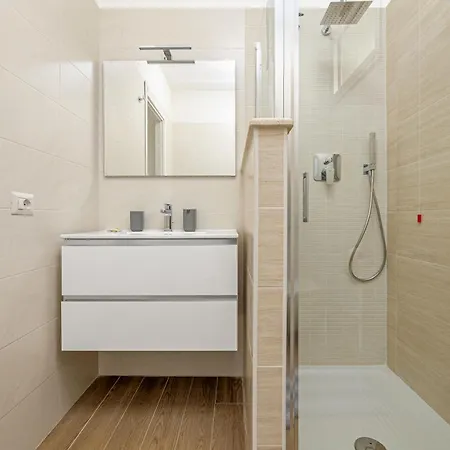 Central Sea House Apartment